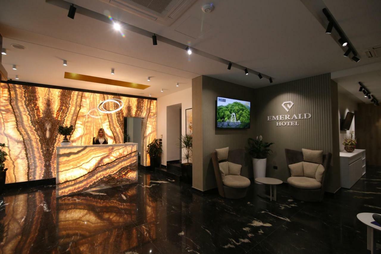 Emerald Boutique Hotel Tiranë Luaran gambar