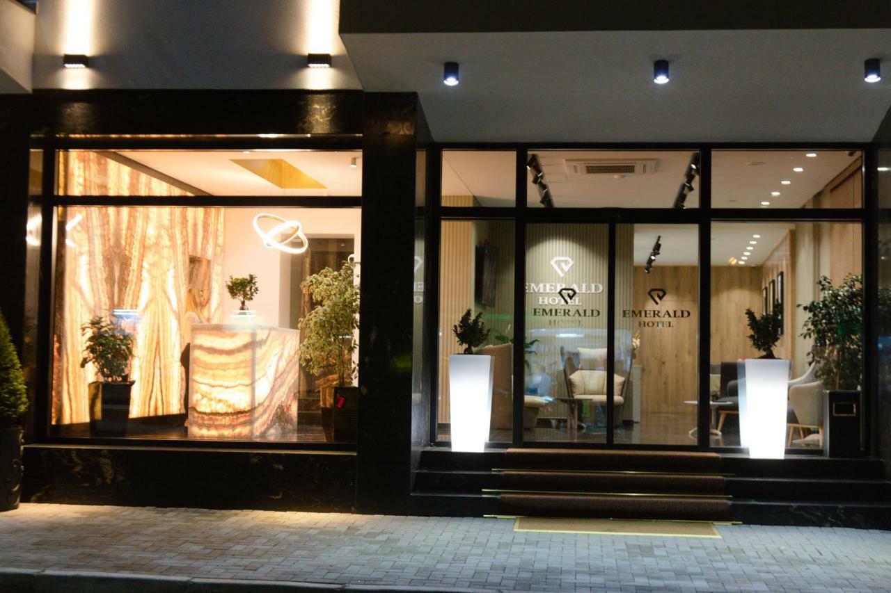 Emerald Boutique Hotel Tiranë Luaran gambar