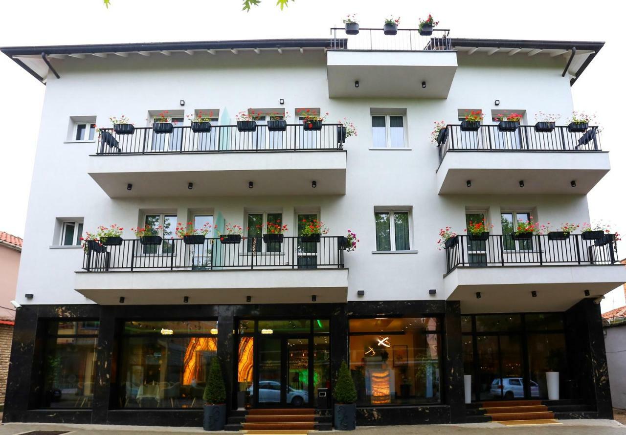 Emerald Boutique Hotel Tiranë Luaran gambar